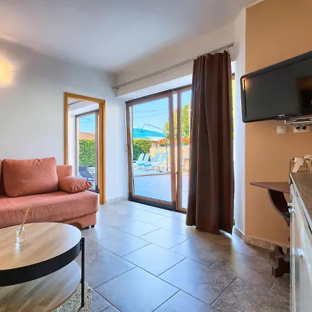 Holiday home Paula - Roj440 By Interhome *
