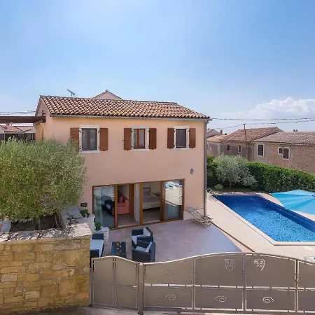 Holiday home Paula - Roj440 By Interhome *