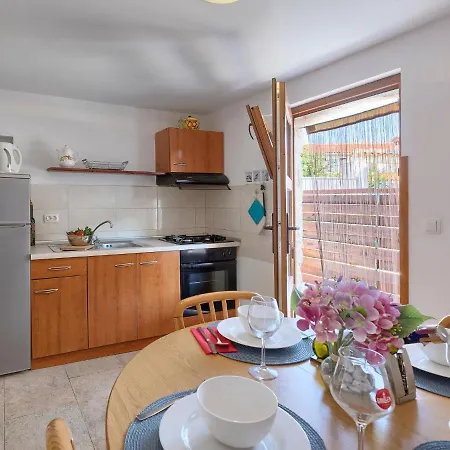 Paula - Roj440 By Interhome * Pazin