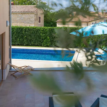 Holiday home Paula - Roj440 By Interhome